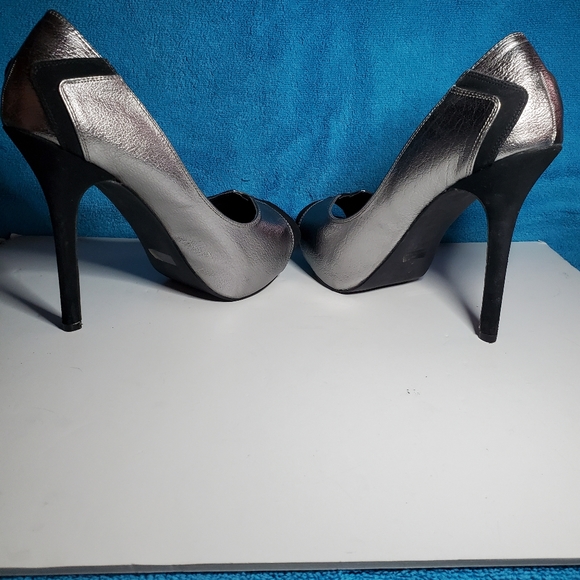 Joey Black and Silver High Heels Size 9 CUTE!! - Picture 9 of 15